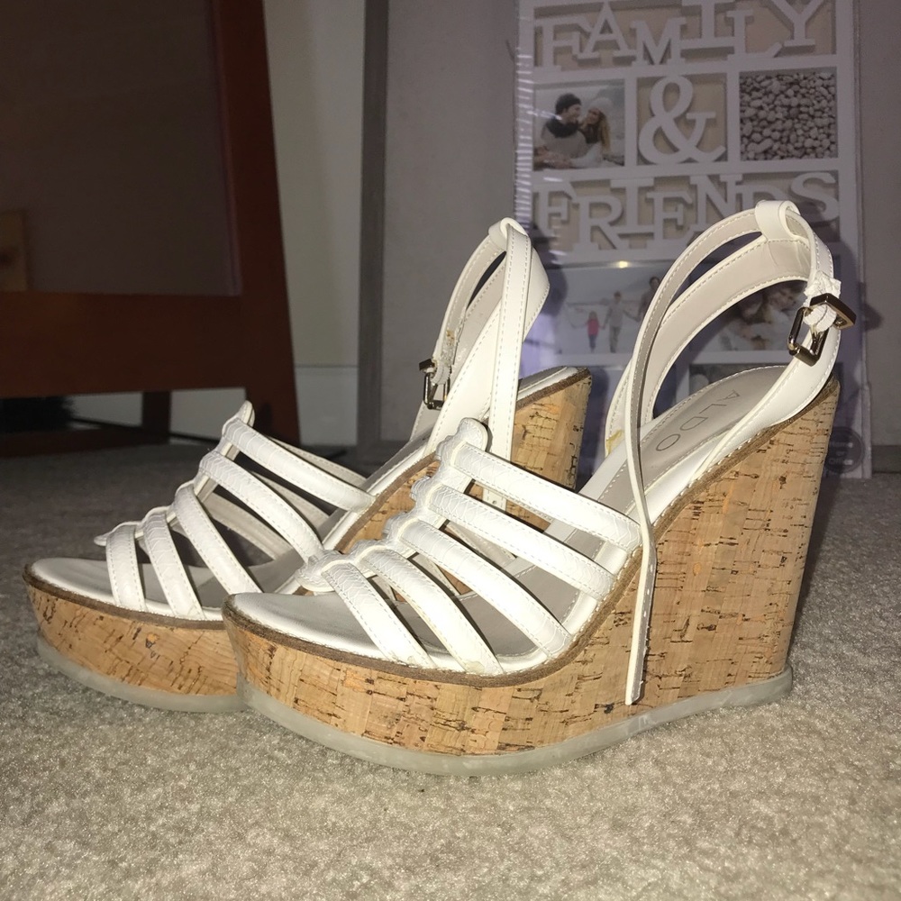 White wedges